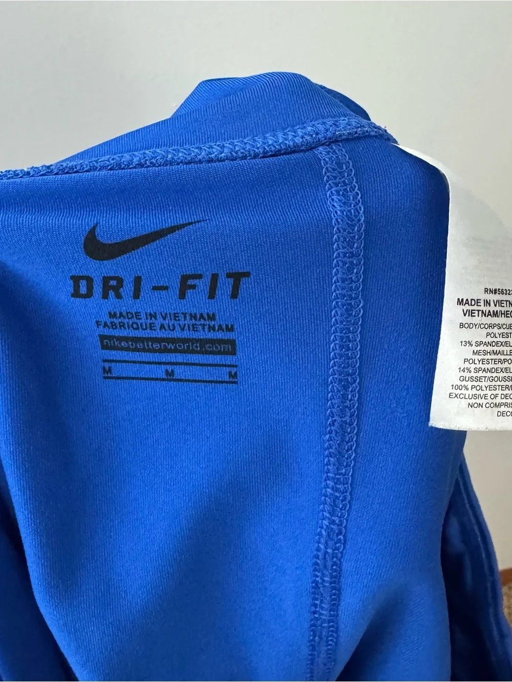Nike tennis skirt features royal blue Size M